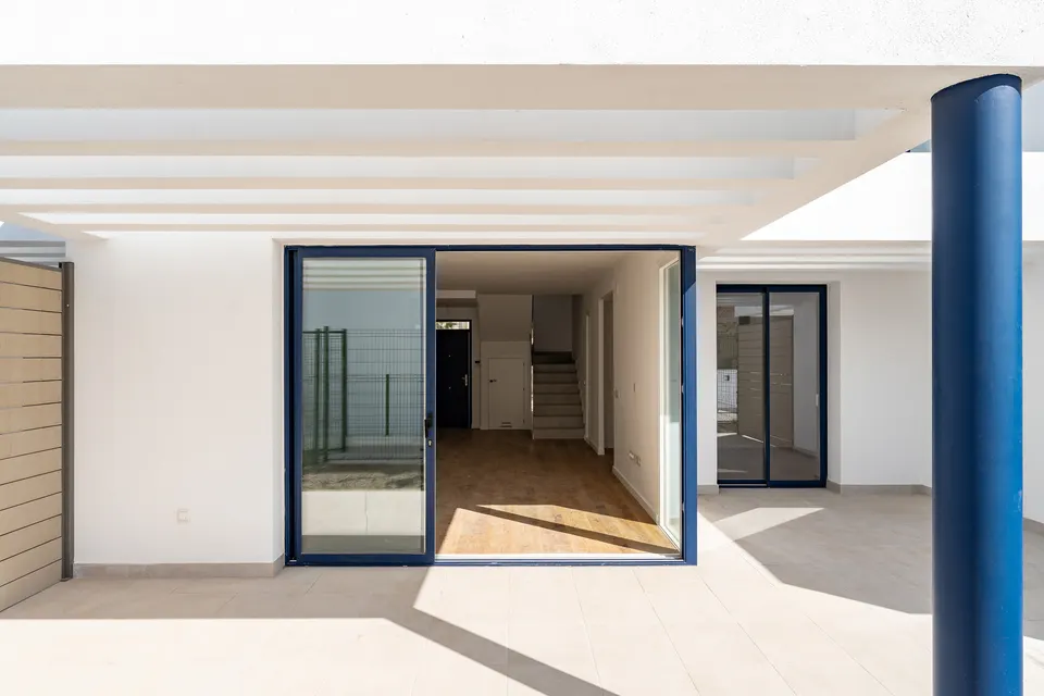 Residencial Alborán — zonas ajardinadas